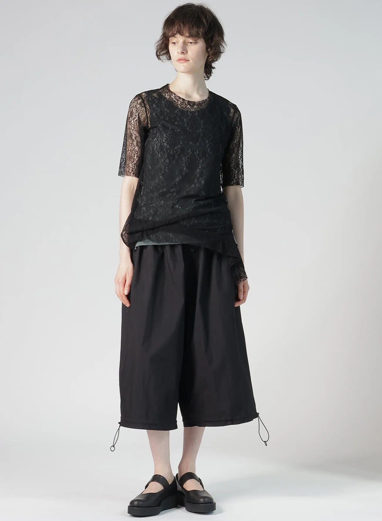 STRETCHED LACE R-HEM TWISTED T