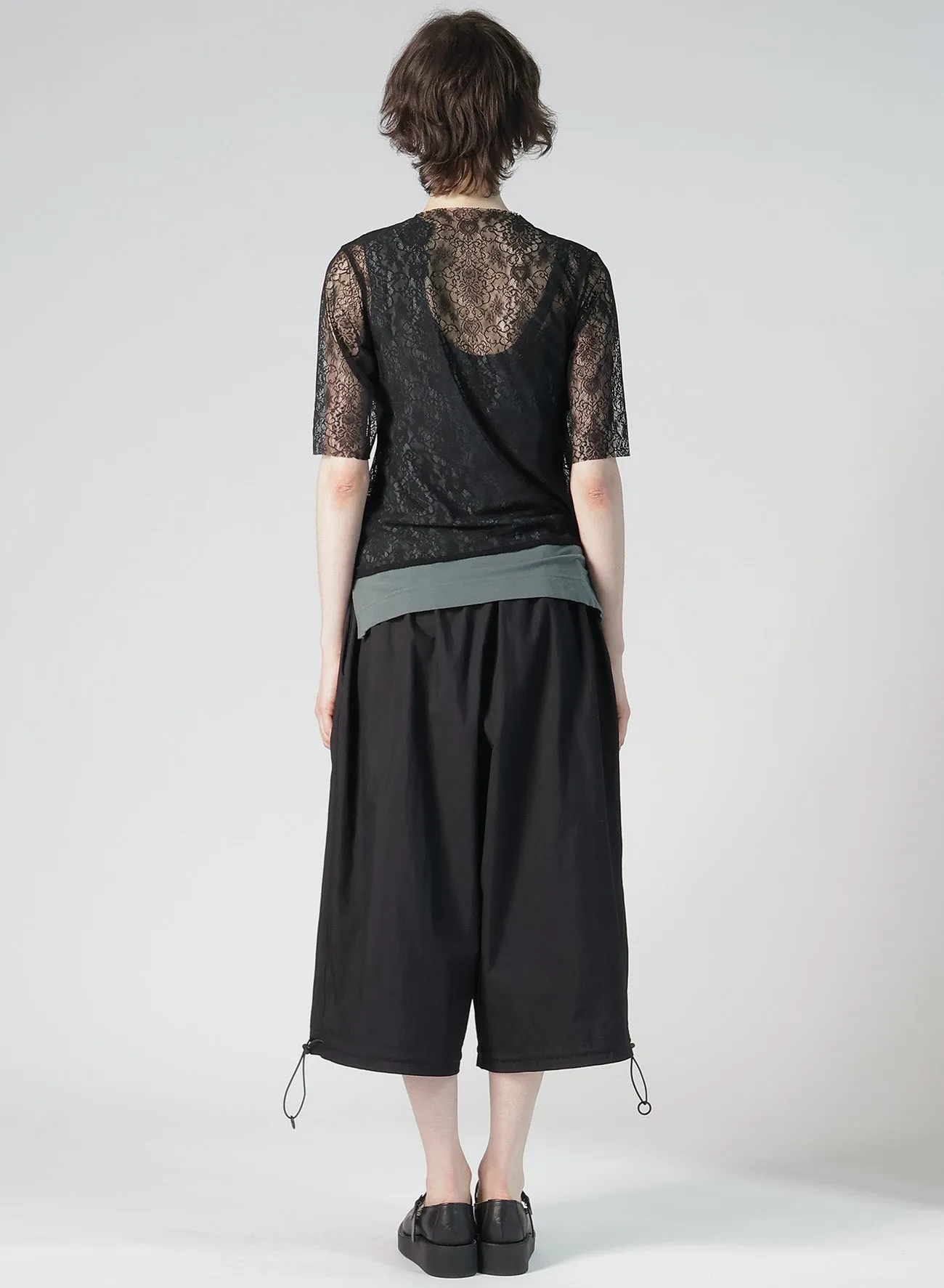 STRETCHED LACE R-HEM TWISTED T